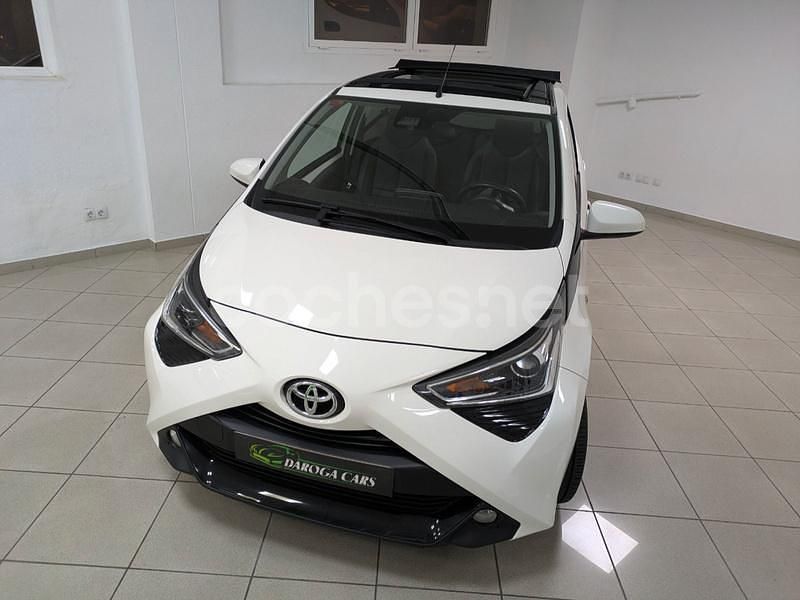 Usado Toyota Aygo X-clusiv 72 CV (52 kW) 2019 Blanco Utilitario
