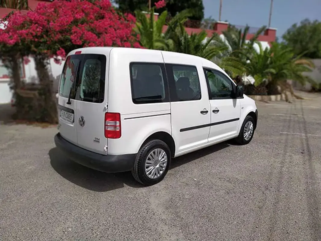 Usado VW Caddy Pro 75 CV (55 kW) 2014 Blanco Monovolumen