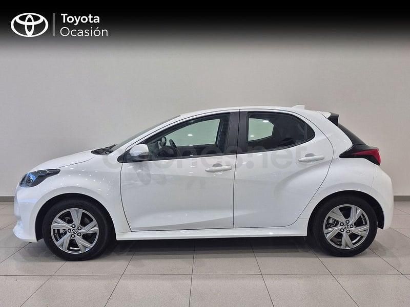 Usado Toyota Yaris Hybrid Active 116 CV (85 kW) 2025 Blanco Berlina