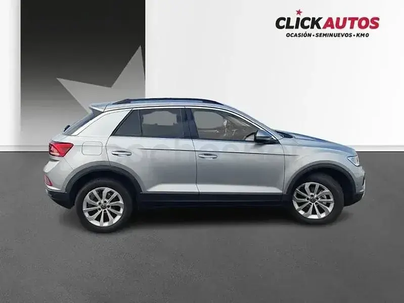 Usado VW T-Roc 115 CV (84 kW) 2025 Gris / plata SUV