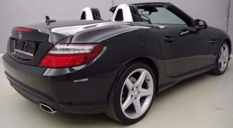 Usado Mercedes SLK350 AMG 306 CV (225 kW) 2012 Negro Descapotable