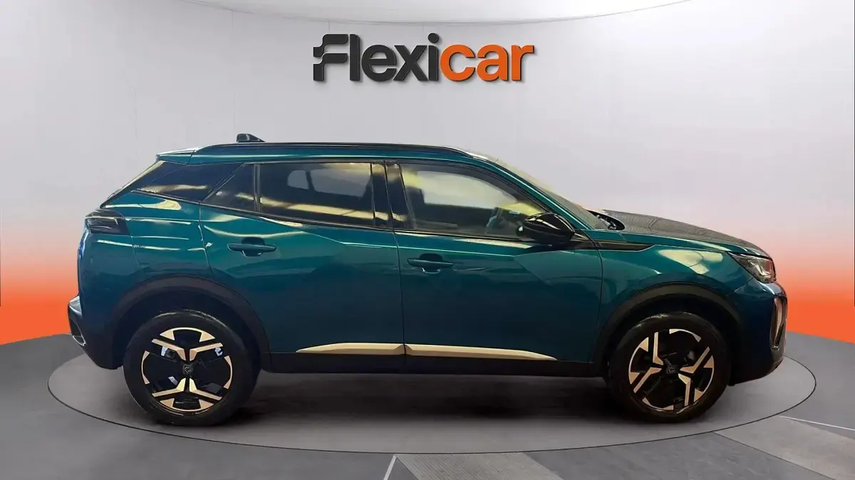 Usado Peugeot 2008 Allure 101 CV (74 kW) 2025 Verde SUV