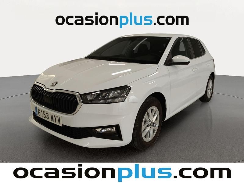 Usado Skoda Fabia Selection 95 CV (69 kW) 2025 Blanco Utilitario