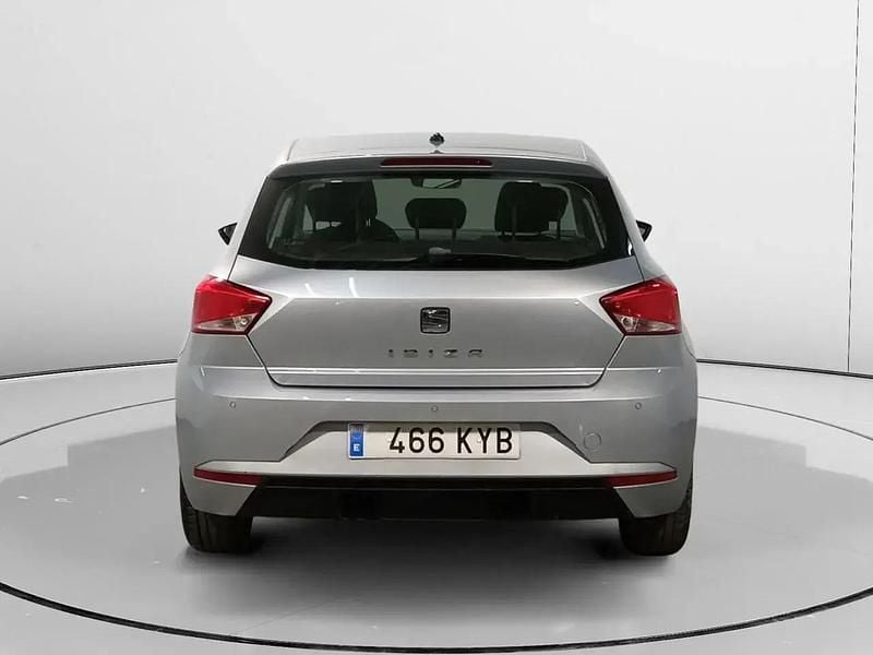 Usado Seat Ibiza Style Plus 80 HP (58 kW) 2019 Cinzento Citadino