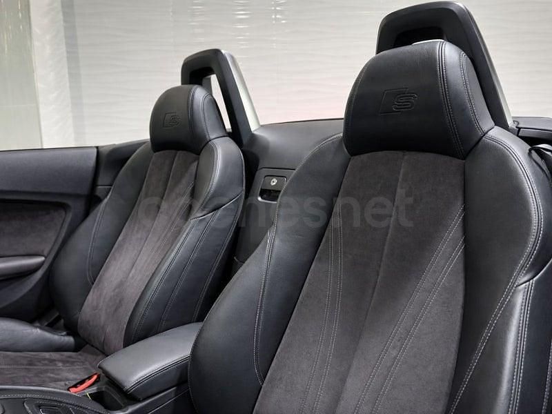 Usado Audi TT Roadster S-Line 180 CV (132 kW) 2016 Gris / plata Descapotable