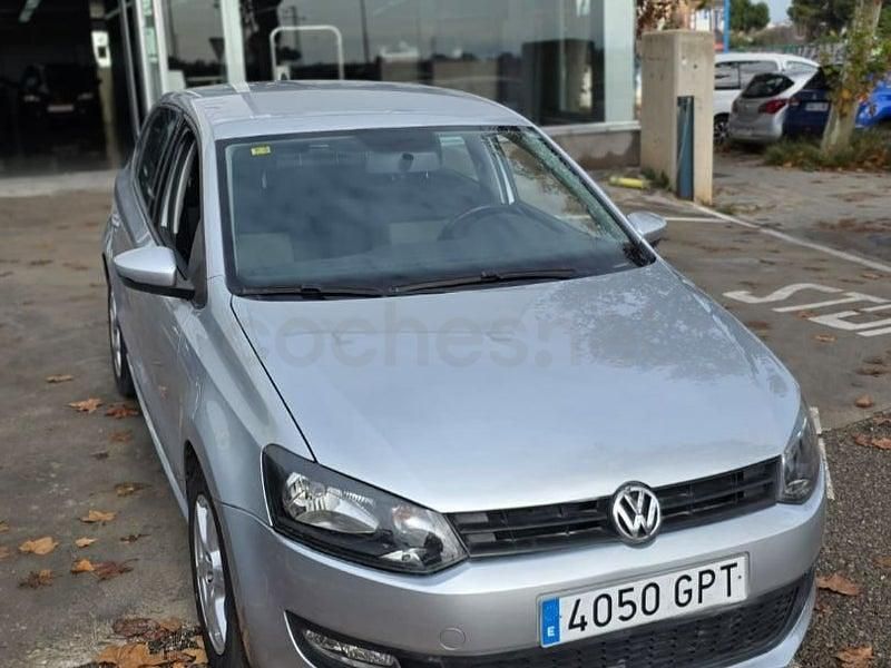 Gris / plata Usado 2009 VW Polo Advance Berlina | 5799 € (Precio justo) - Imagen 1/4