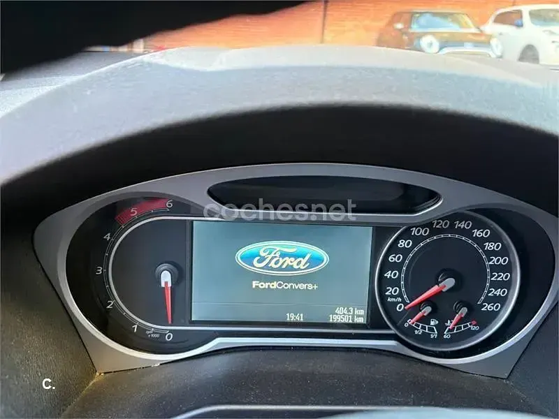 Usado Ford Mondeo Titanium 140 CV (102 kW) 2007 Gris / plata Berlina