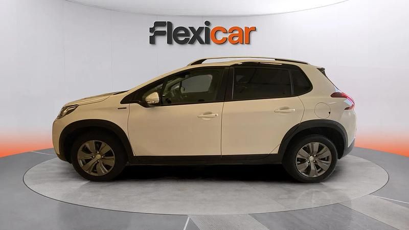 Usado Peugeot 2008 Allure 131 CV (96 kW) 2019 Blanco SUV