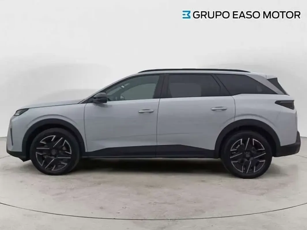Używany Peugeot 5008 Allure 145 KM (106 kW) 2025 Biały SUV