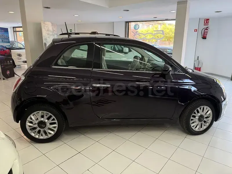 Usado Fiat 500 Lounge 69 CV (50 kW) 2014 Violeta / lila Berlina