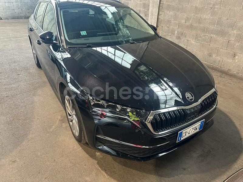 Usado Skoda Octavia Selection 150 CV (110 kW) 2024 Negro Familiar