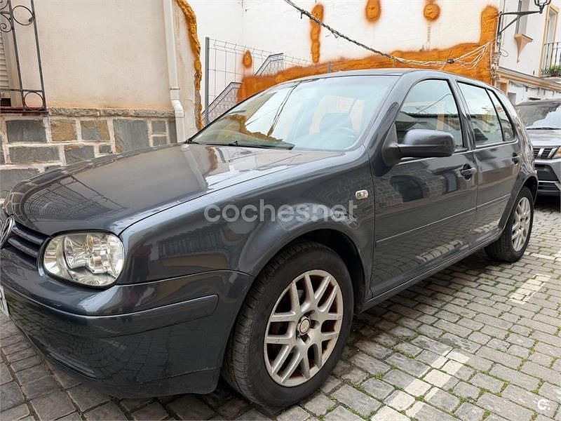 Usado VW Golf IV Conceptline 105 CV (77 kW) 2003 Gris / plata Berlina