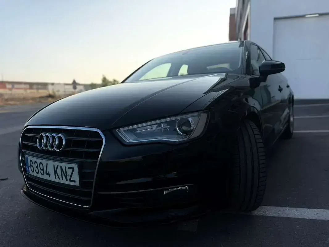 Usado Audi A3 150 CV (110 kW) 2014 Negro Berlina