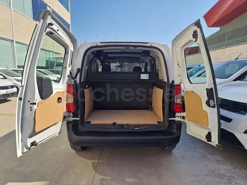 Usado Opel Combo Life Edition+ 102 CV (75 kW) 2023 Blanco Monovolumen