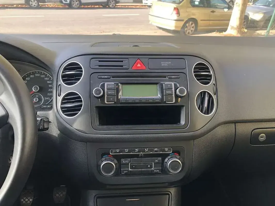 Usado VW Golf Plus Cross Advance 122 CV (89 kW) 2010 Plateado Monovolumen