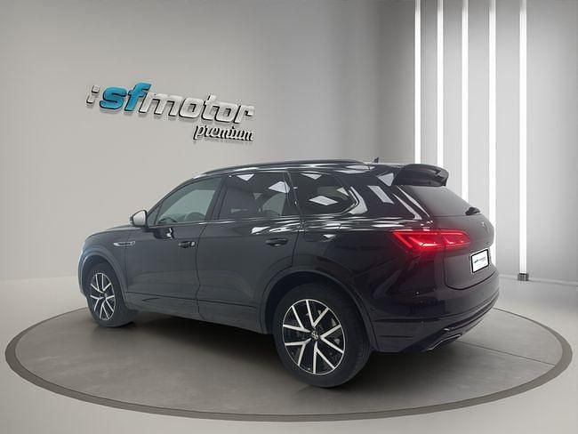 Usado VW Touareg 379 CV (278 kW) 2021 Negro SUV