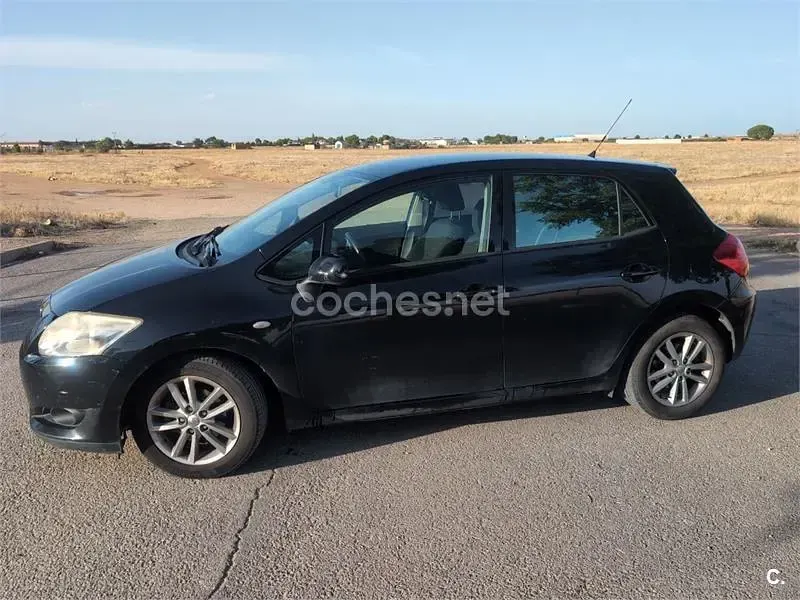 Usado Toyota Auris Active 101 CV (74 kW) 2009 Negro Utilitario