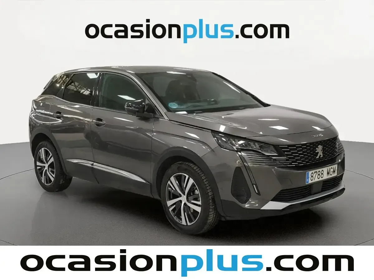 Usado Peugeot 3008 Allure 130 CV (95 kW) 2023 Gris SUV