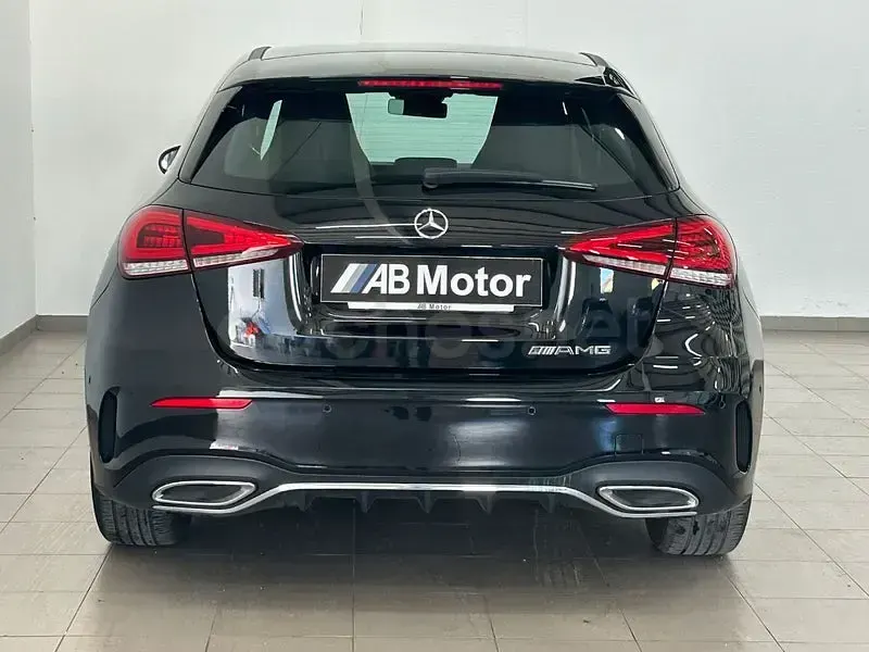 Usado Mercedes A200 150 CV (110 kW) 2024 Negro Berlina