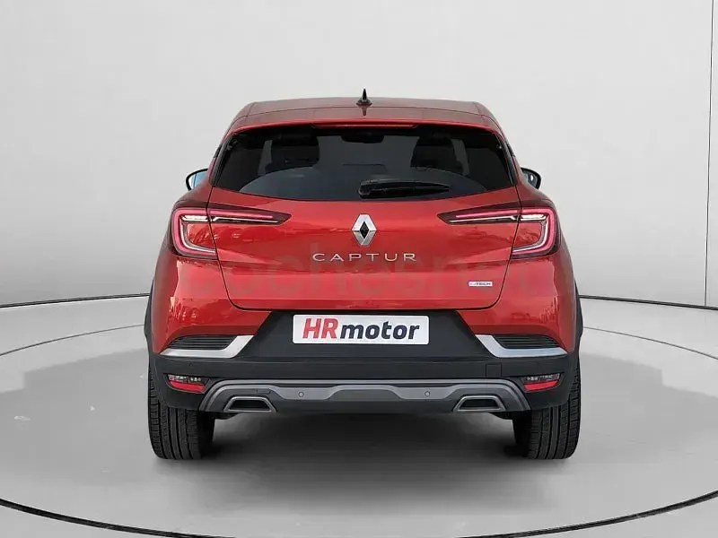 Usado Renault Captur RS Line 145 CV (106 kW) 2022 Rojo SUV