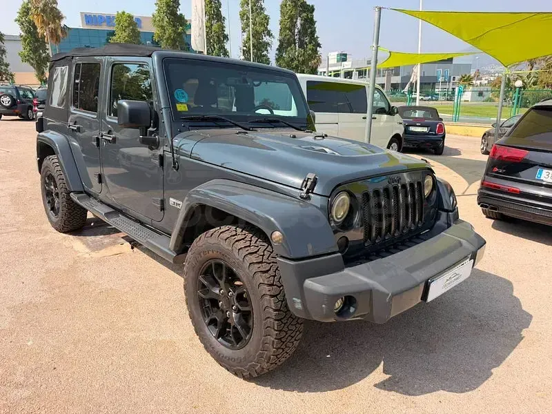 Usado Jeep Wrangler Rubicon 270 CV (198 kW) 2019 Gris / plata SUV