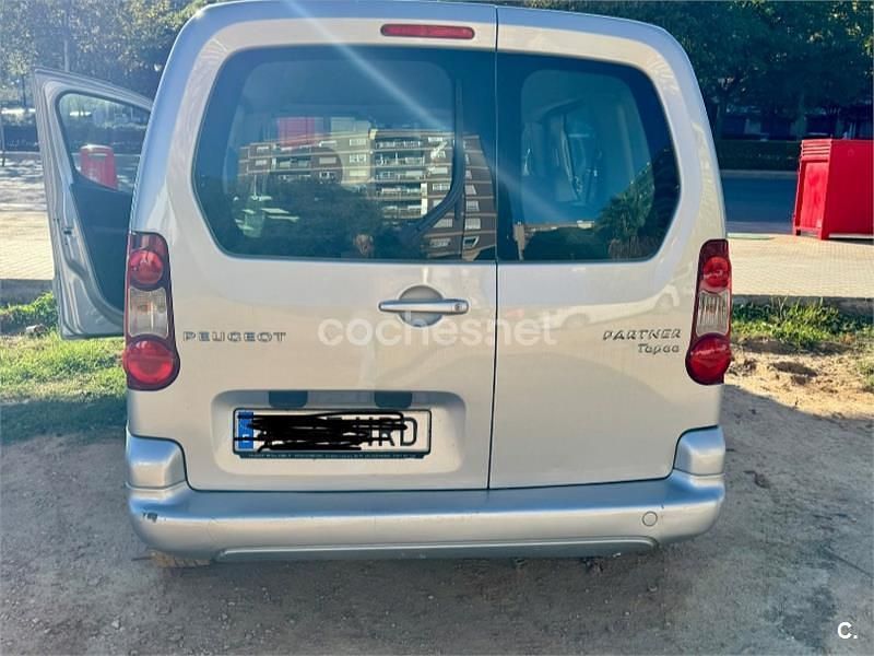 Gris / plata Usado 2013 Peugeot Partner Tepee Active Monovolumen | 6000 € (Buen precio) - Imagen 1/4