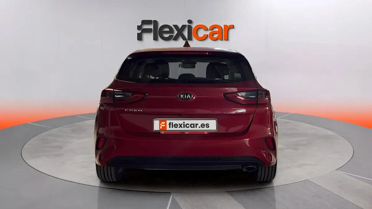 Usado Kia Ceed 100 CV (73 kW) 2020 Rojo Utilitario