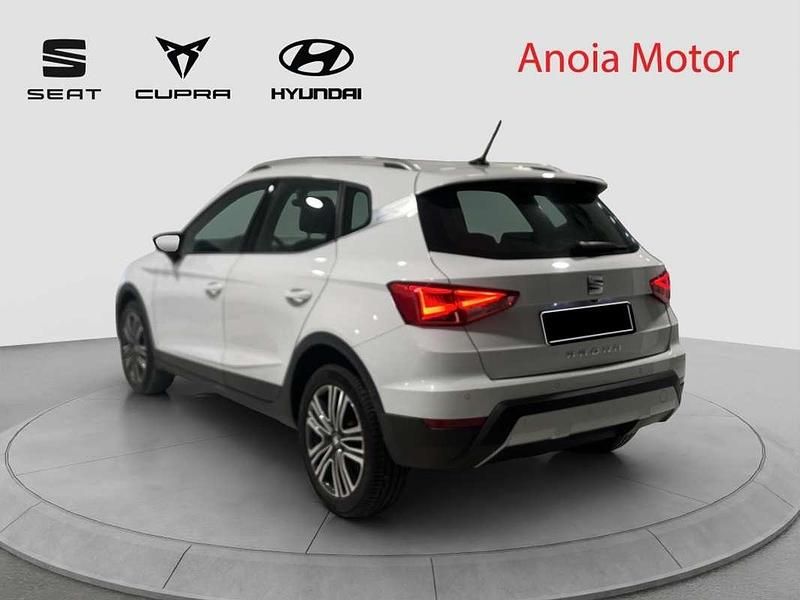 Usado Seat Arona Ecomotive 116 CV (85 kW) 2018 Blanco SUV