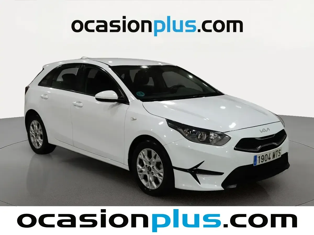Usado Kia Ceed 100 CV (73 kW) 2024 Blanco Utilitario