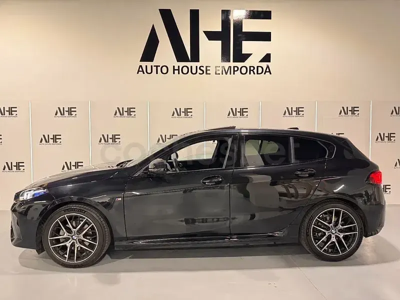 Begagnad BMW 120 Shadowline 170 HK (125 kW) 2025 Svart Halvkombi