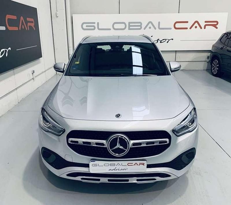 Usado Mercedes GLA250 218 CV (160 kW) 2021 Plateado SUV