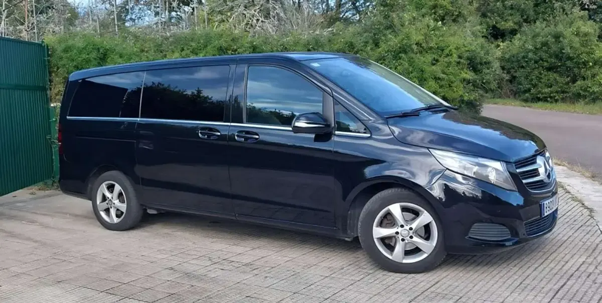 Käytetty Mercedes V220 Avantgarde 163 HP (119 kW) 2016 Musta Tila-auto