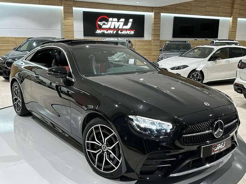 Usado Mercedes E220 194 CV (142 kW) 2022 Negro Coupe