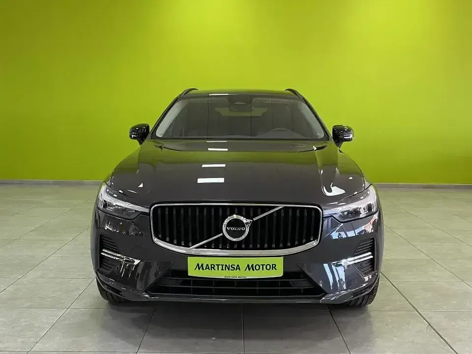 Usado Volvo XC60 Core 197 CV (144 kW) 2024 Gris SUV