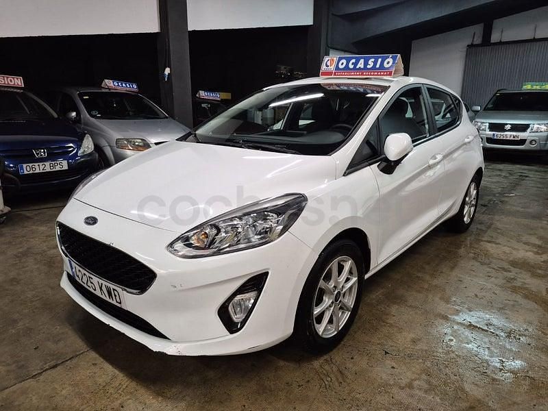 Usado Ford Fiesta Trend 85 CV (62 kW) 2019 Blanco Utilitario