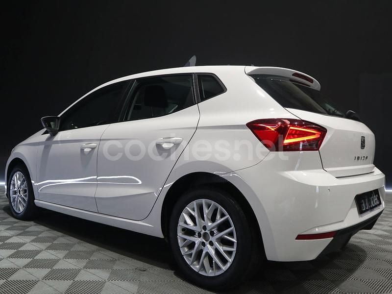 Usado Seat Ibiza Style 80 CV (58 kW) 2021 Blanco Berlina