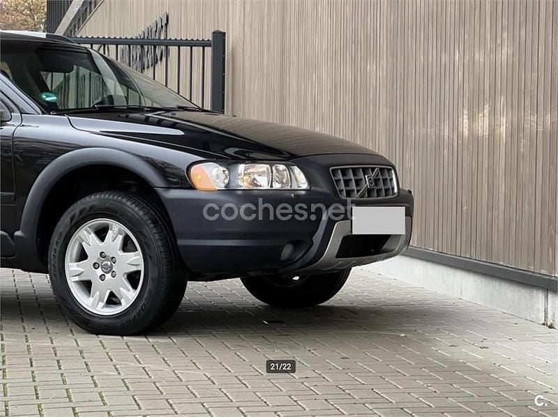 Usado Volvo XC70 Momentum 185 CV (136 kW) 2006 Negro Familiar