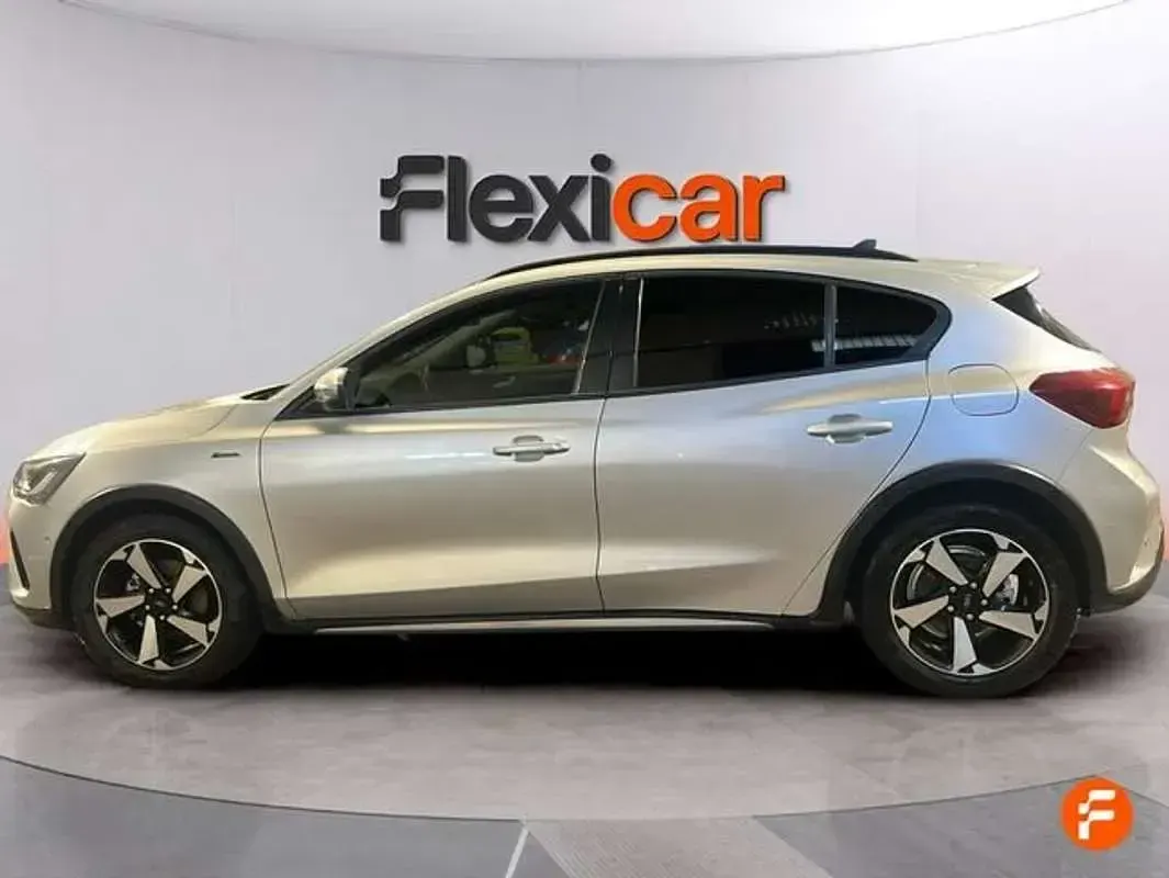 Usado Ford Focus ST-Line 155 CV (114 kW) 2024 Gris Berlina