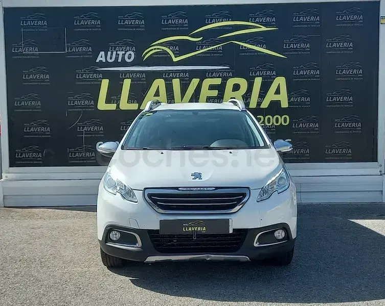 Usado Peugeot 2008 Style 100 CV (73 kW) 2016 Blanco SUV