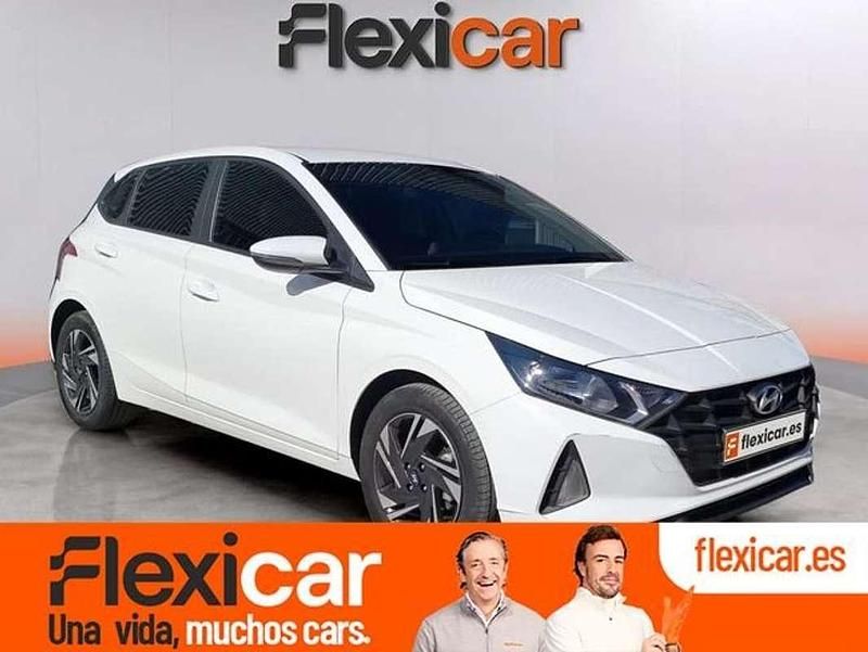 Blanco Usado 2022 Hyundai i20 Utilitario | 13.190 € (Precio justo) - Imagen 1/4