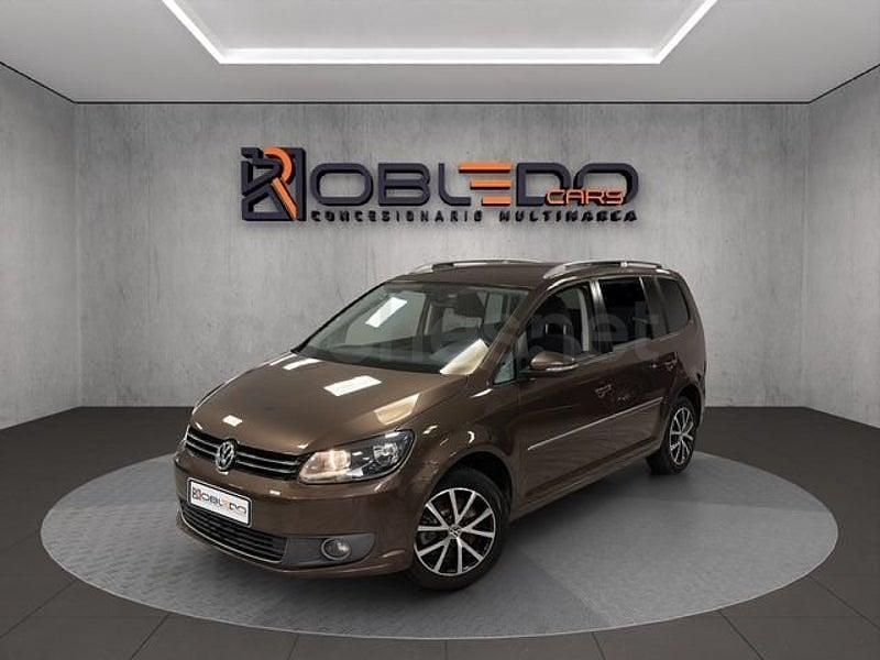Usado VW Touran Advance 140 CV (102 kW) 2011 Marrón Monovolumen