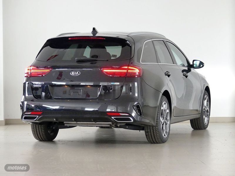 Usado Kia Ceed Sportswagon 141 CV (103 kW) 2022 Negro Familiar