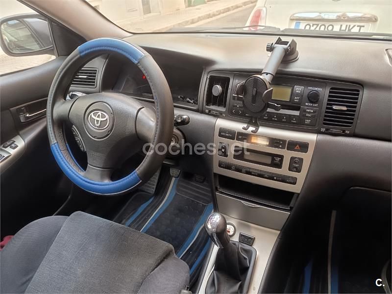 Usado Toyota Corolla Luna 110 CV (80 kW) 2004 Negro Berlina