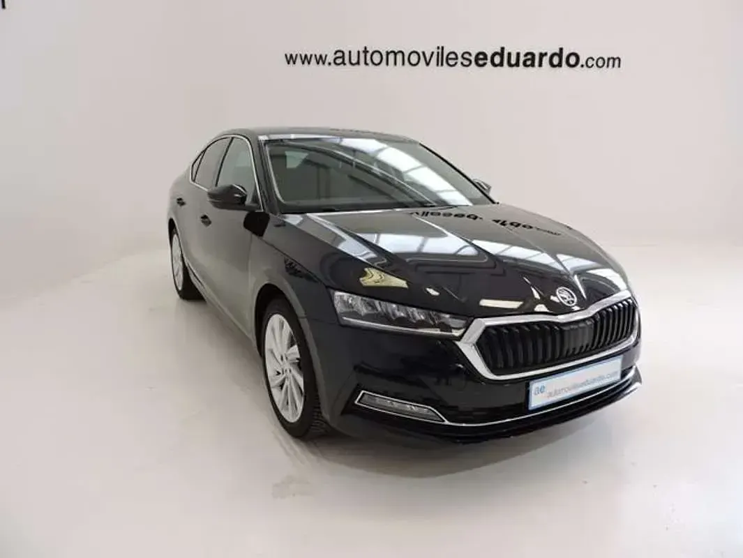 Occasion Skoda Octavia Business Line 110 PK (80 kW) 2021 Zwart Sedan
