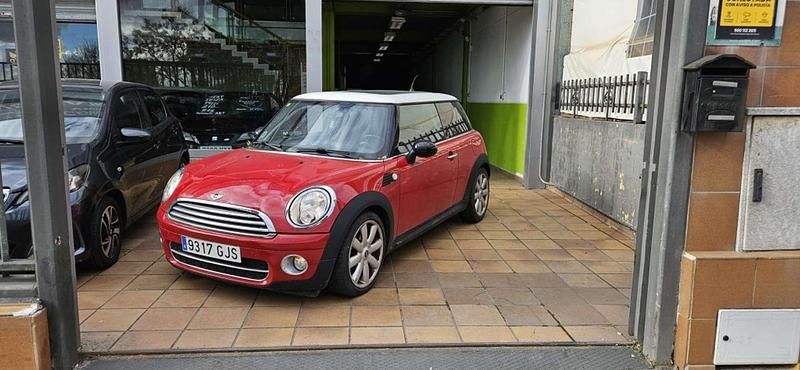 Usado Mini Cooper D 109 CV (80 kW) 2008 Rojo Utilitario