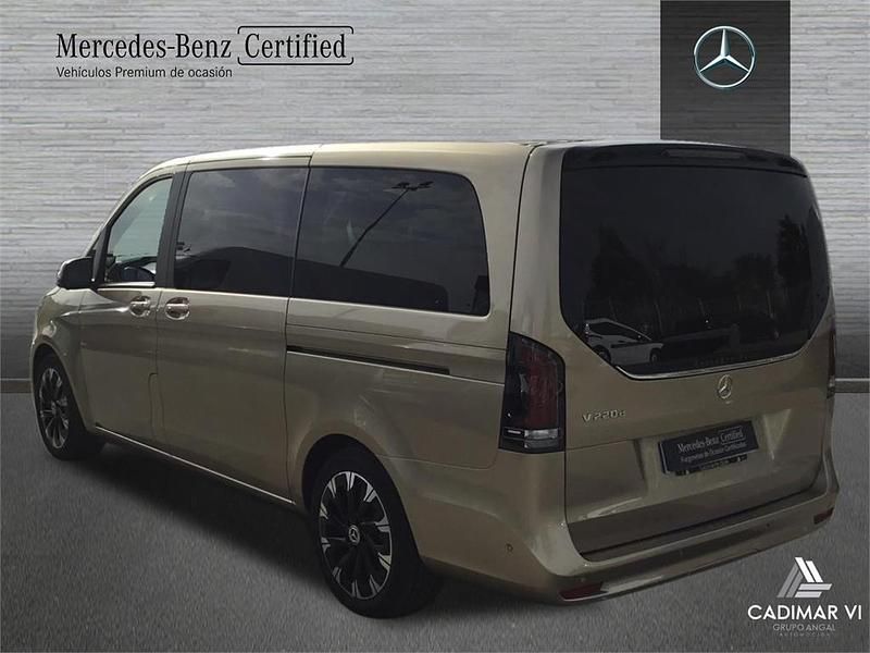 Usado Mercedes V220 Style 163 CV (119 kW) 2024 Negro Monovolumen