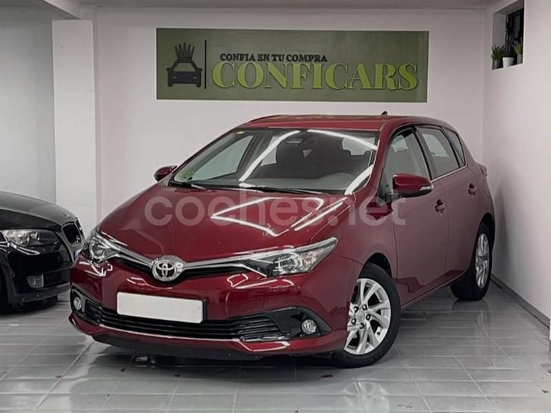 Granate Usado 2018 Toyota Auris Business Edition Berlina | 14.790 € (Precio justo) - Imagen 1/4