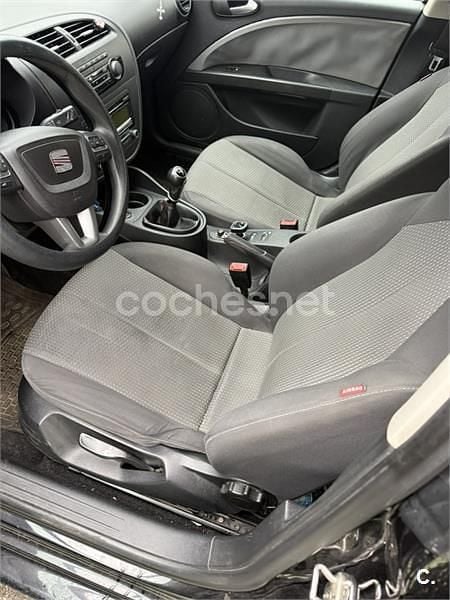 Käytetty Seat Leon Copa 105 HP (77 kW) 2012 Musta Sedan