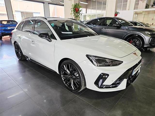 Nuevo Cupra Leon 150 CV (110 kW) 2025 Blanco Familiar