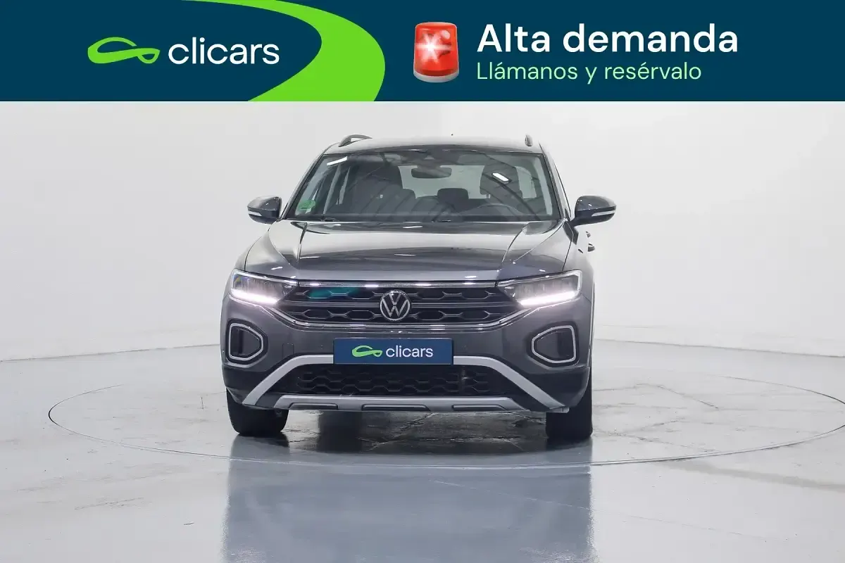 Usado VW T-Roc Life 115 CV (84 kW) 2022 Gris / plata SUV